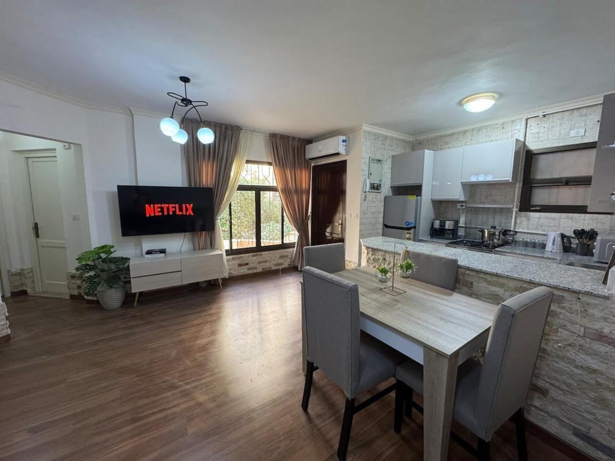 Cozy Modern In Rehab Apartment *